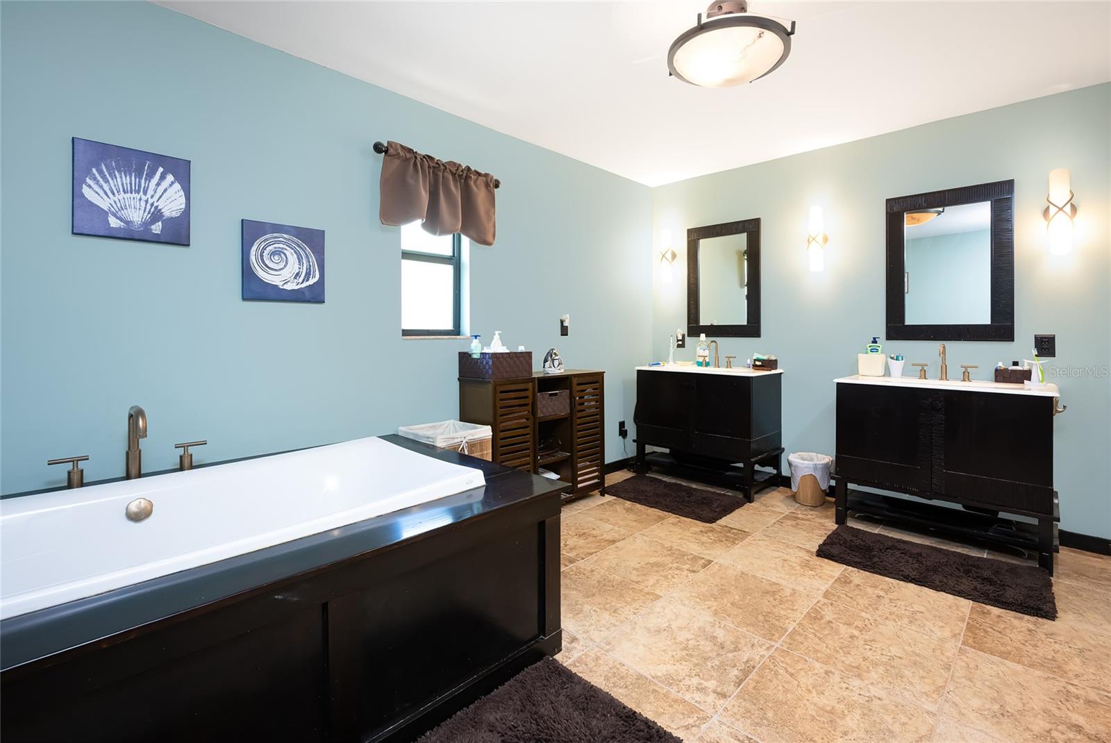 ENGLEWOOD ISLES SUB - Residential