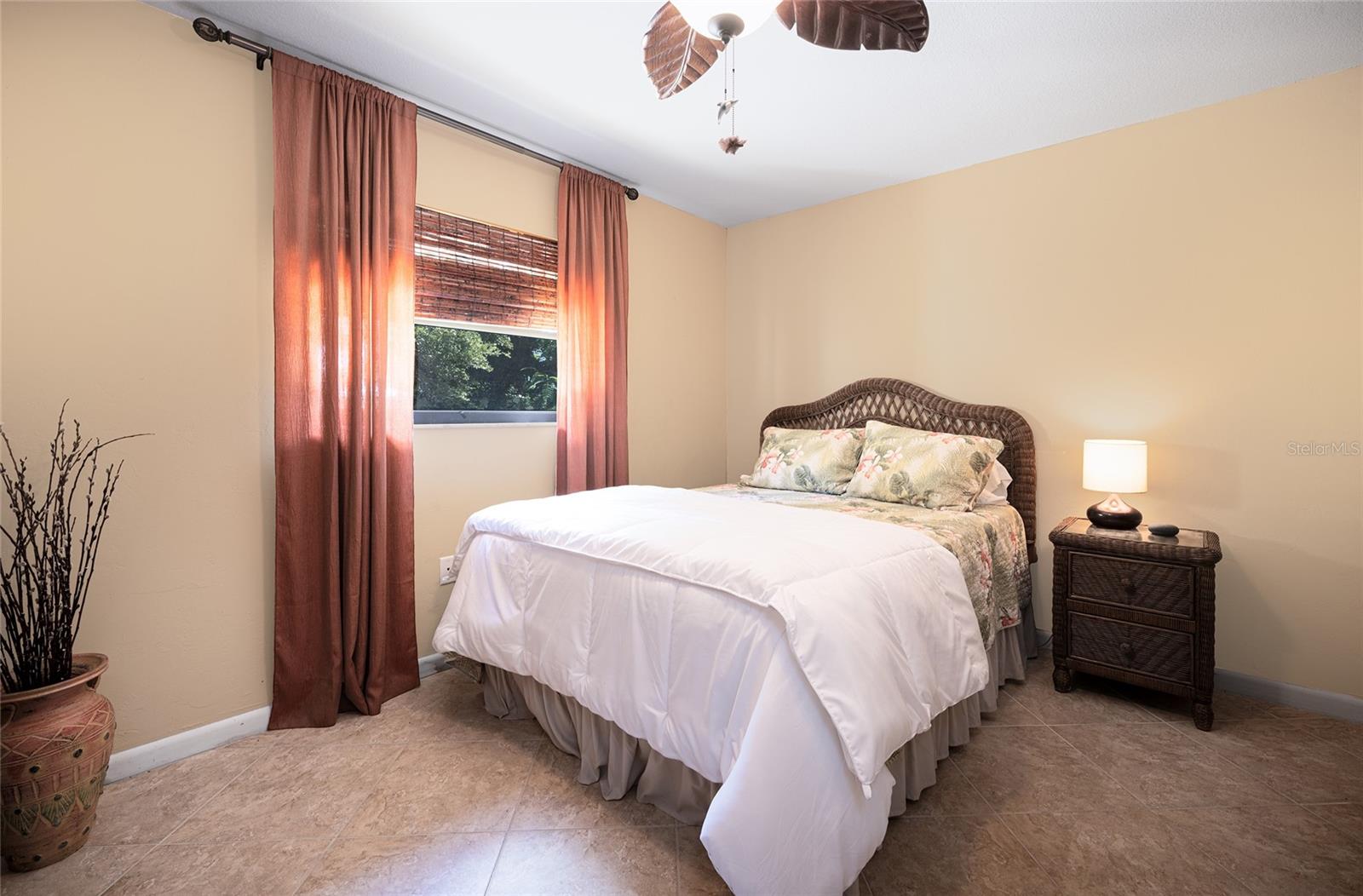 ENGLEWOOD ISLES SUB - Residential
