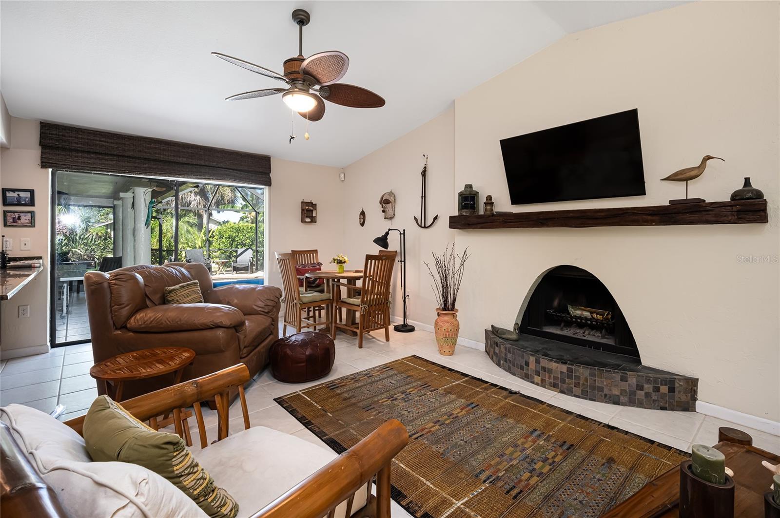ENGLEWOOD ISLES SUB - Residential