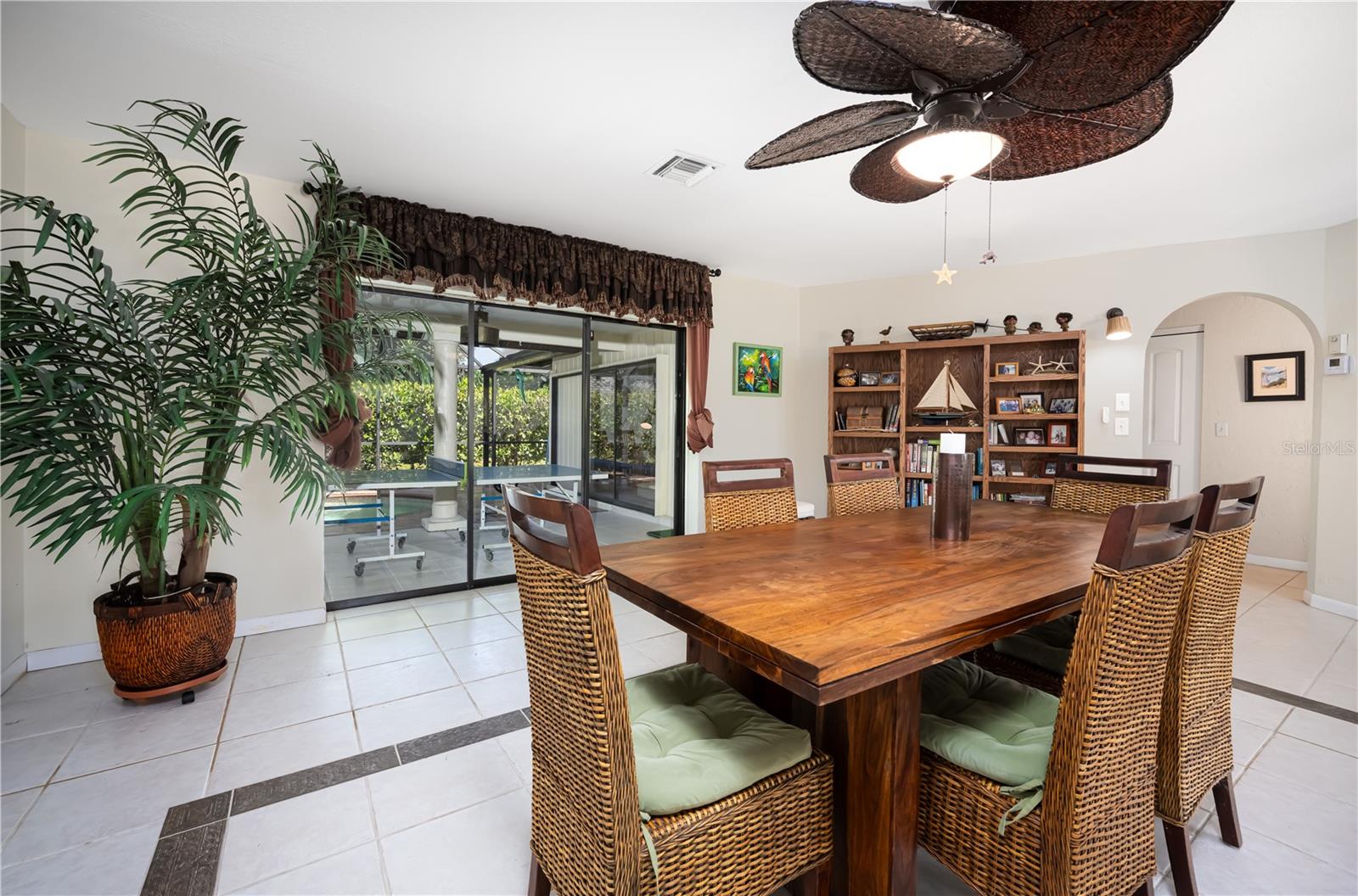 ENGLEWOOD ISLES SUB - Residential