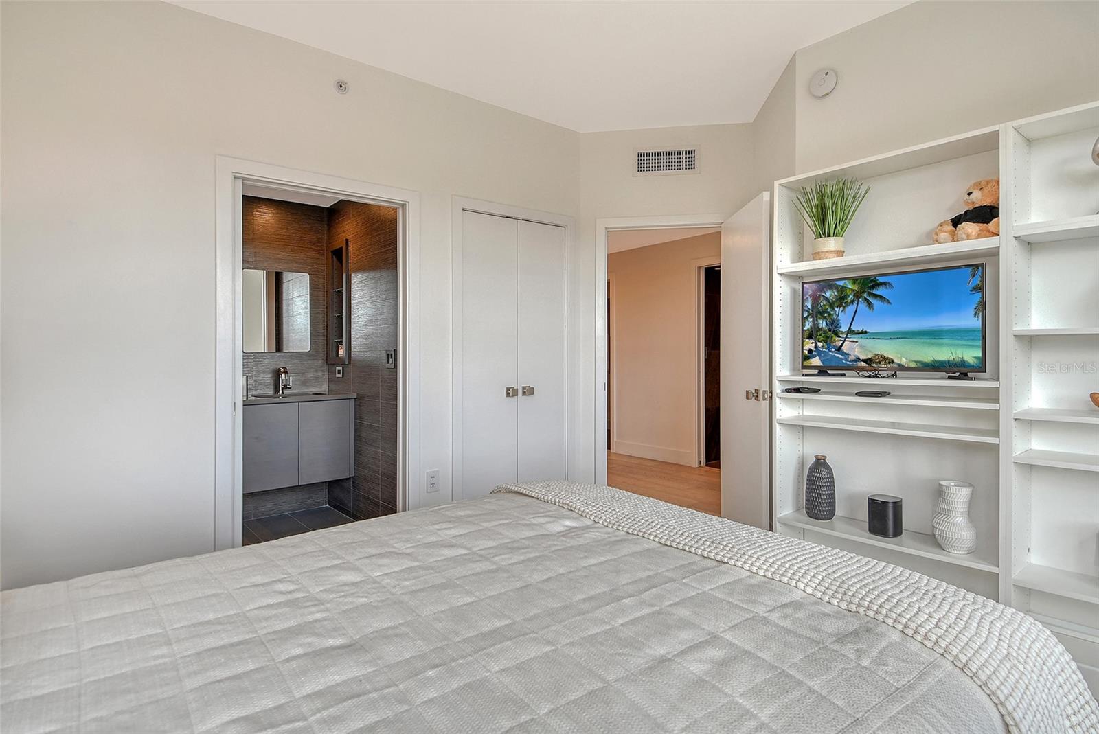 MERIDIAN AT THE OAKS PRESERVE - Residential