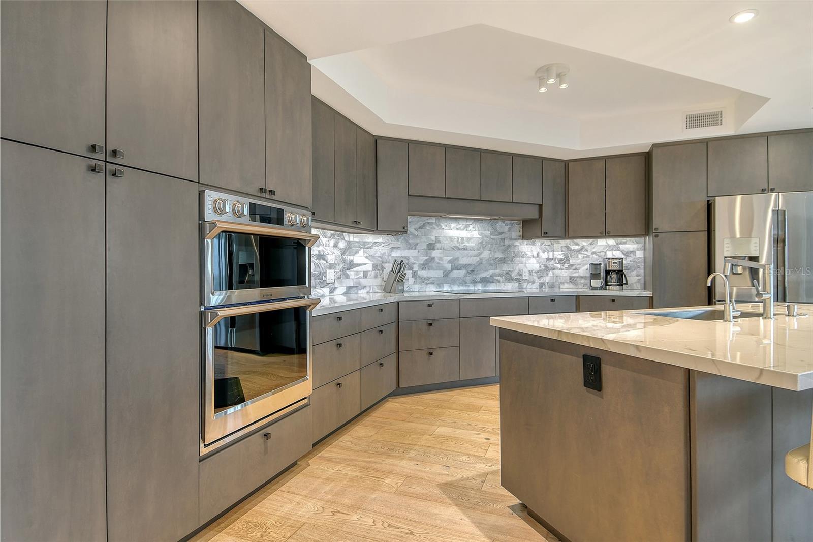 MERIDIAN AT THE OAKS PRESERVE - Residential