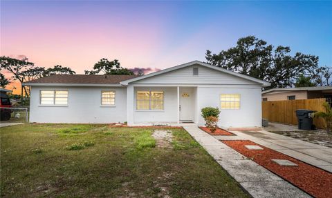 Photo of 519 Hampton Avenue, Lakeland, FL 33801 (MLS # TB8457775)