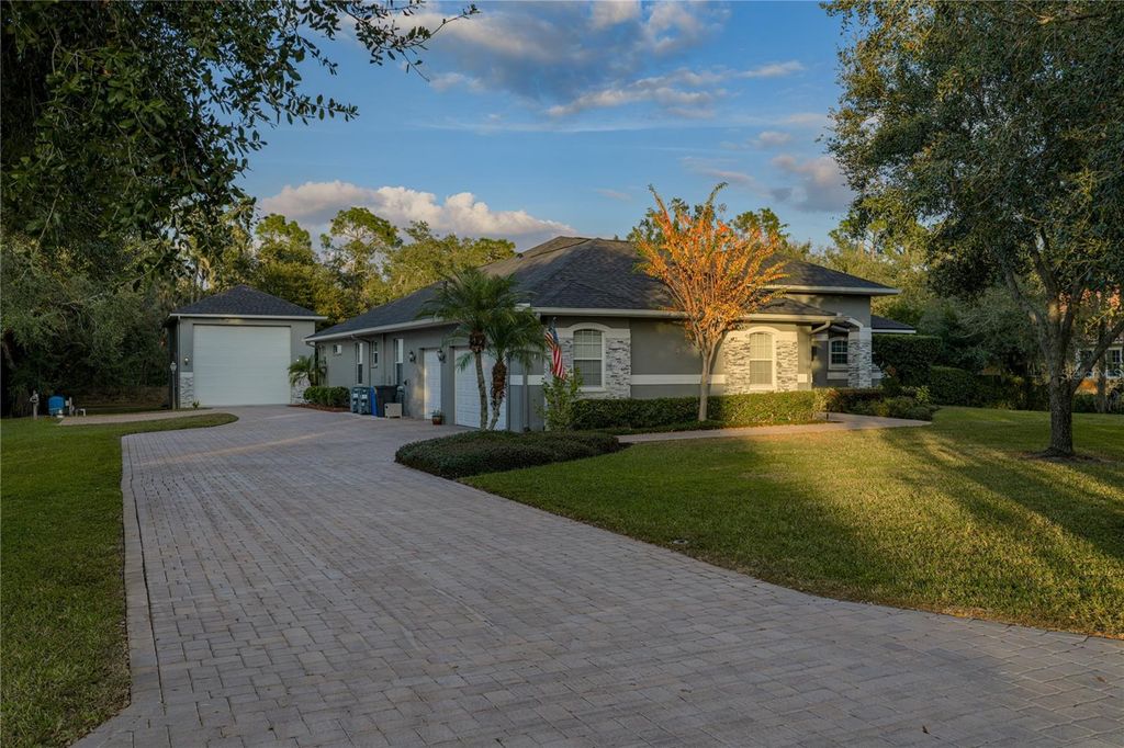 Photo of 6810 Luana Lane, Seffner, FL 33584 (MLS # TB8450755)