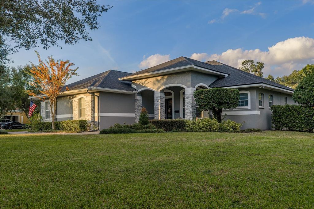 Photo of 6810 Luana Lane, Seffner, FL 33584 (MLS # TB8450755)