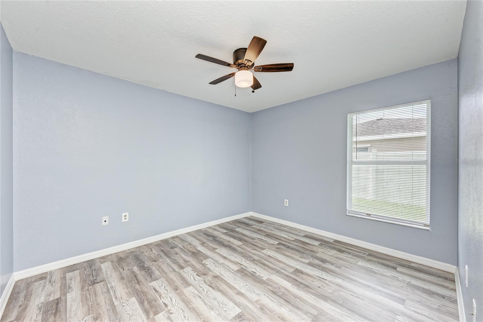 PALMS OF HOLIDAY HEIGHTS - Residential Lease