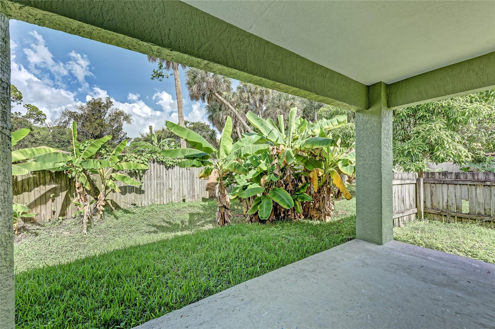 PALMS OF HOLIDAY HEIGHTS - Residential Lease