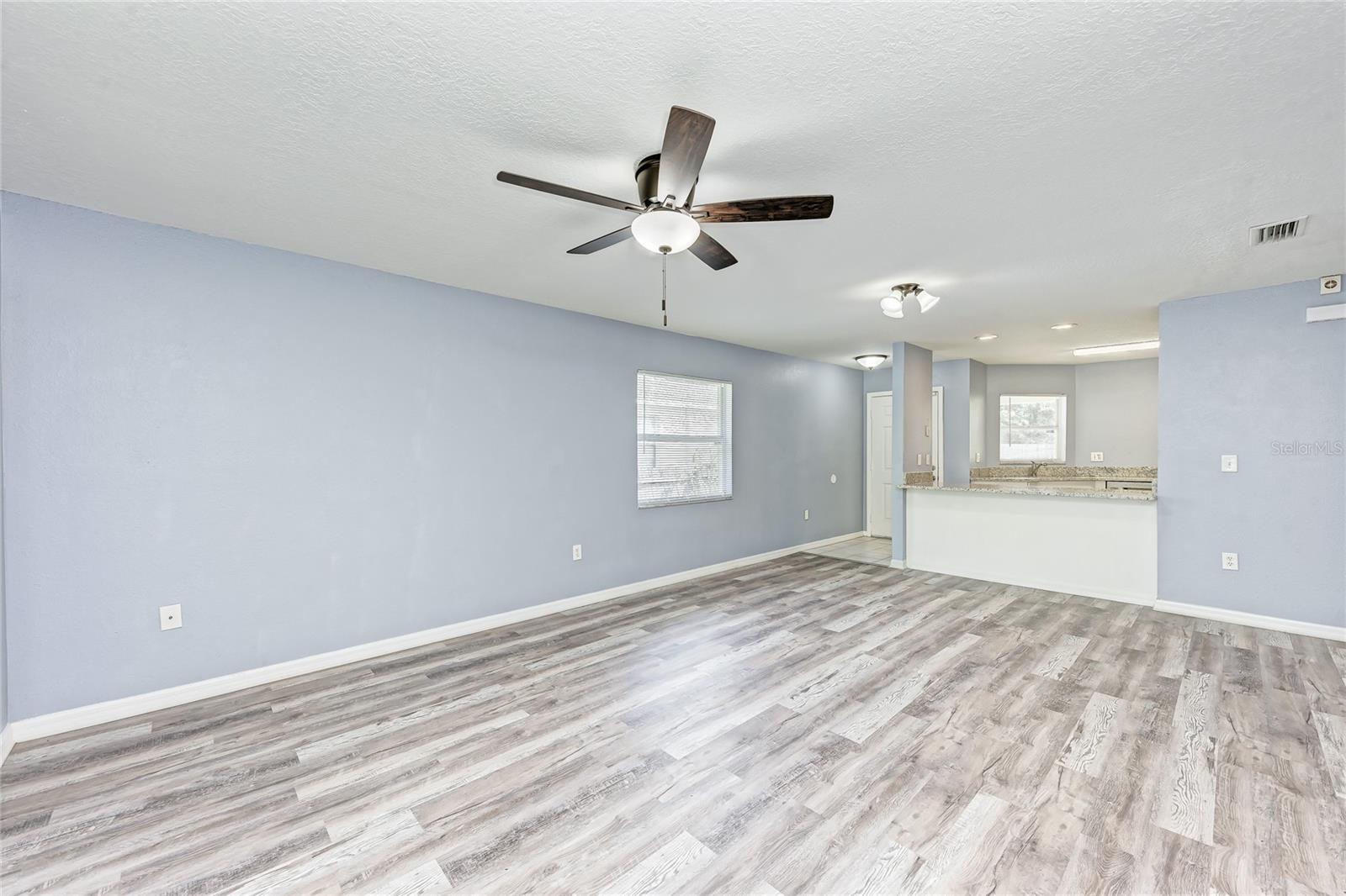 PALMS OF HOLIDAY HEIGHTS - Residential Lease