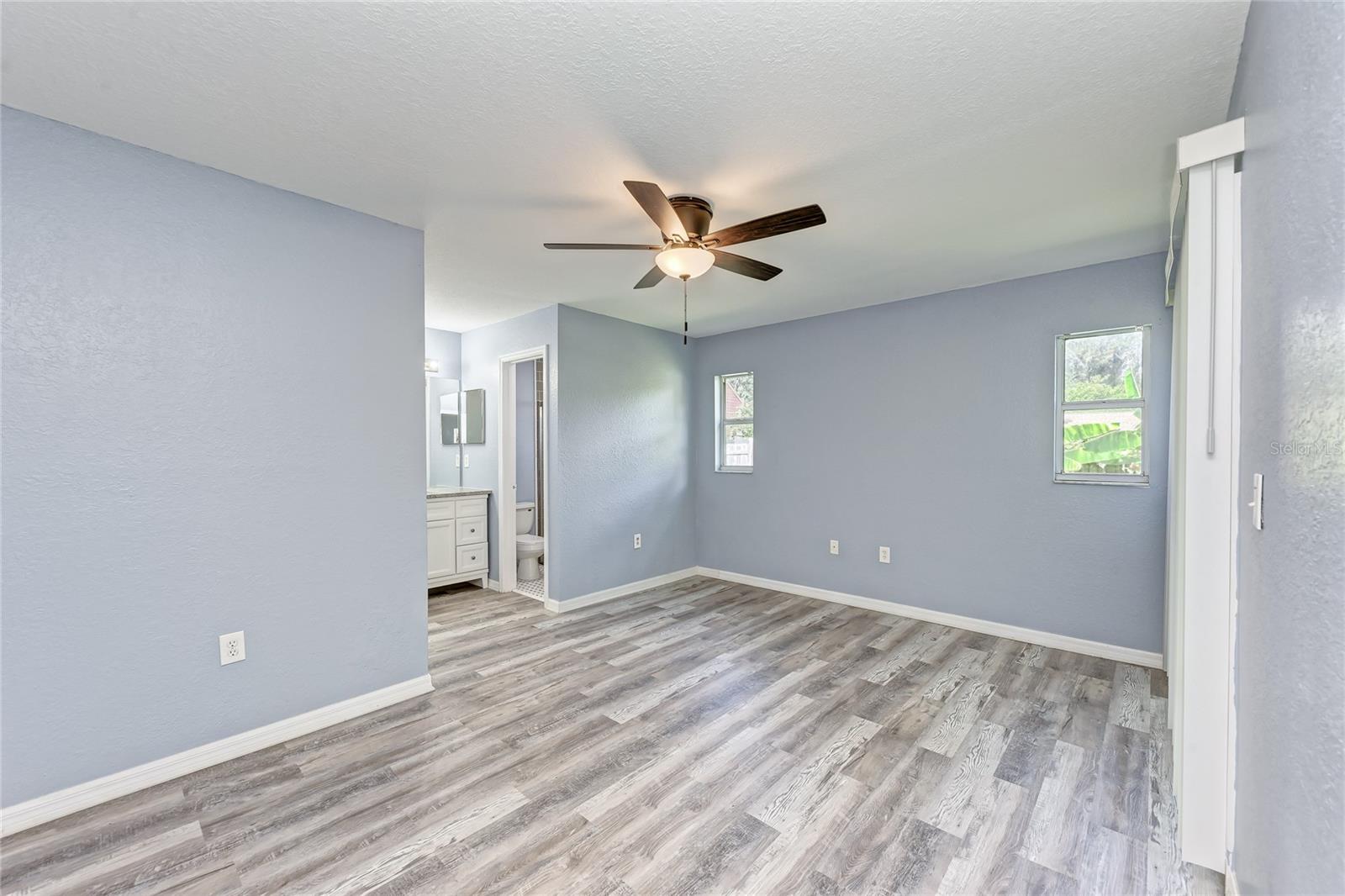 PALMS OF HOLIDAY HEIGHTS - Residential Lease