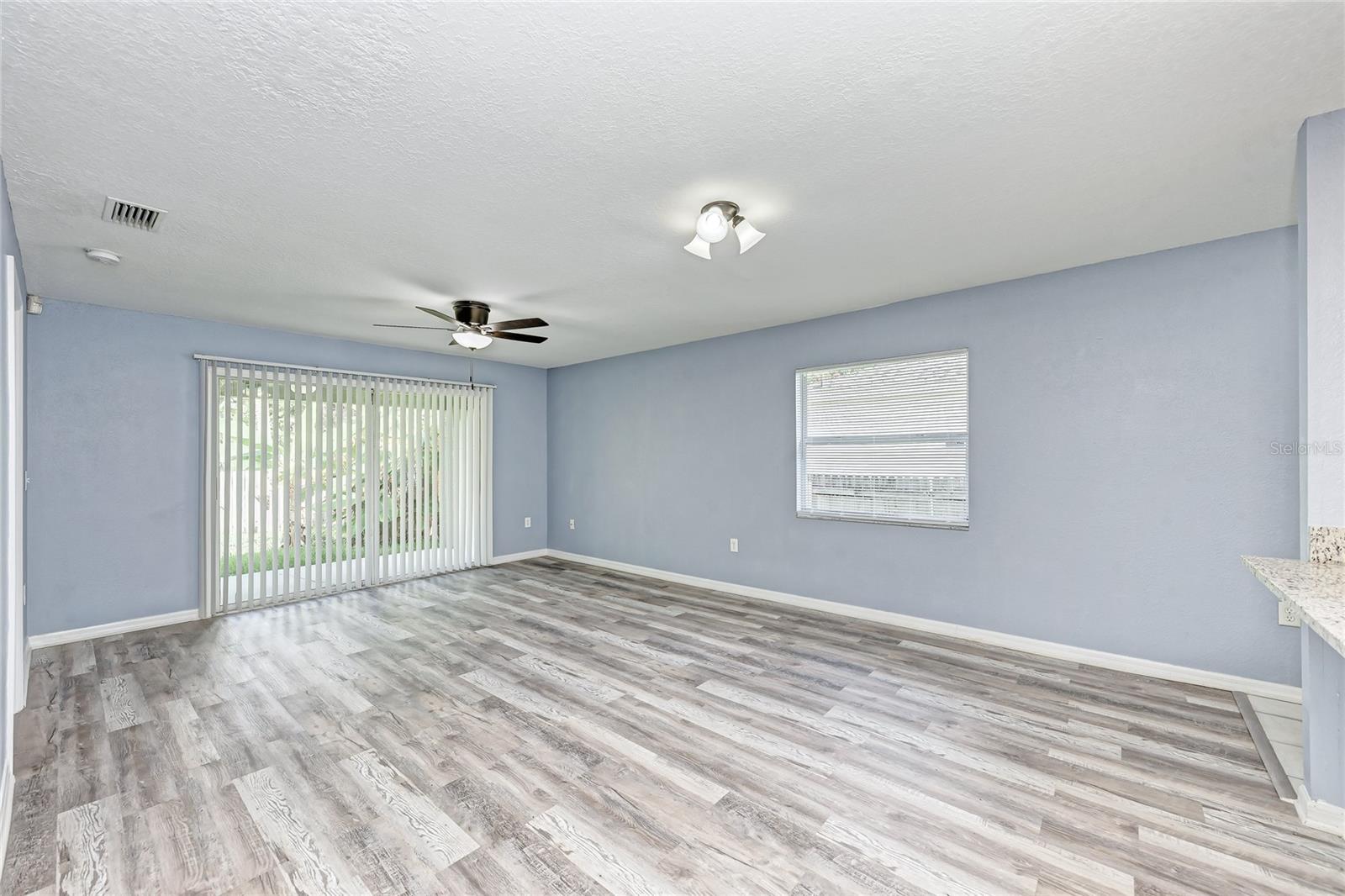 PALMS OF HOLIDAY HEIGHTS - Residential Lease