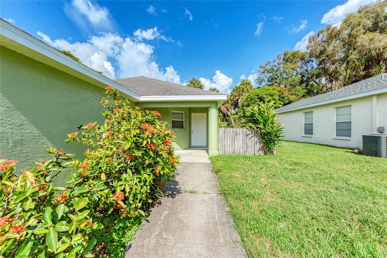 PALMS OF HOLIDAY HEIGHTS - Residential Lease