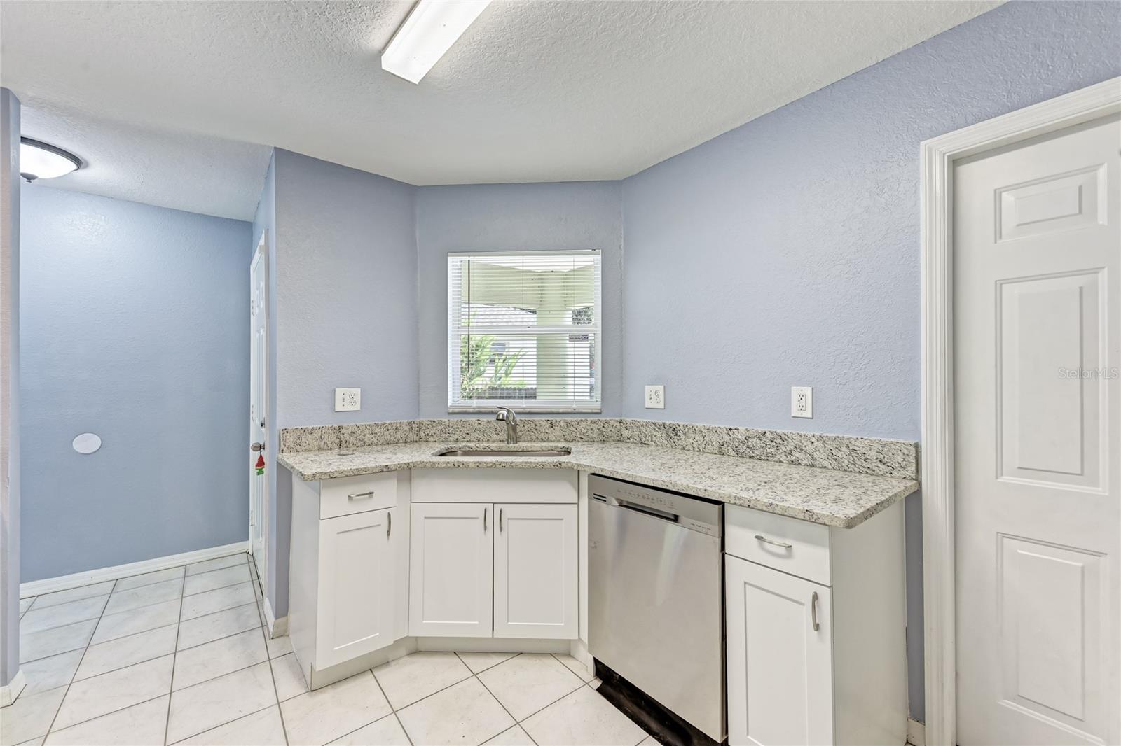 PALMS OF HOLIDAY HEIGHTS - Residential Lease