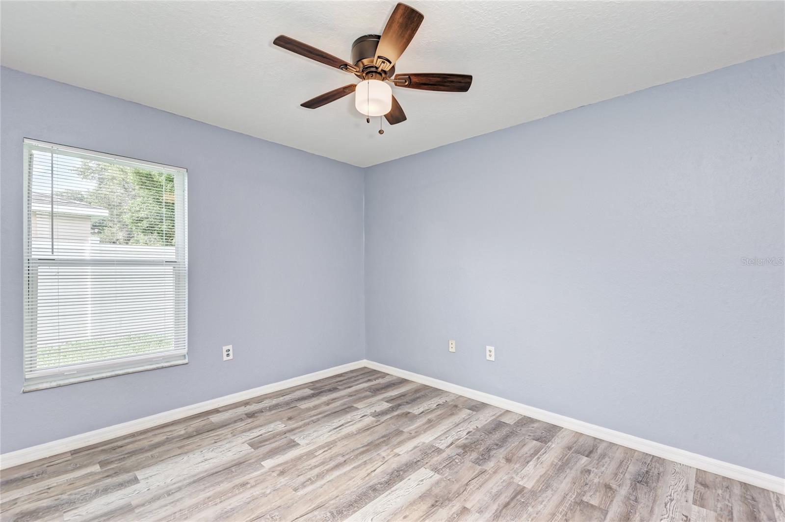 PALMS OF HOLIDAY HEIGHTS - Residential Lease