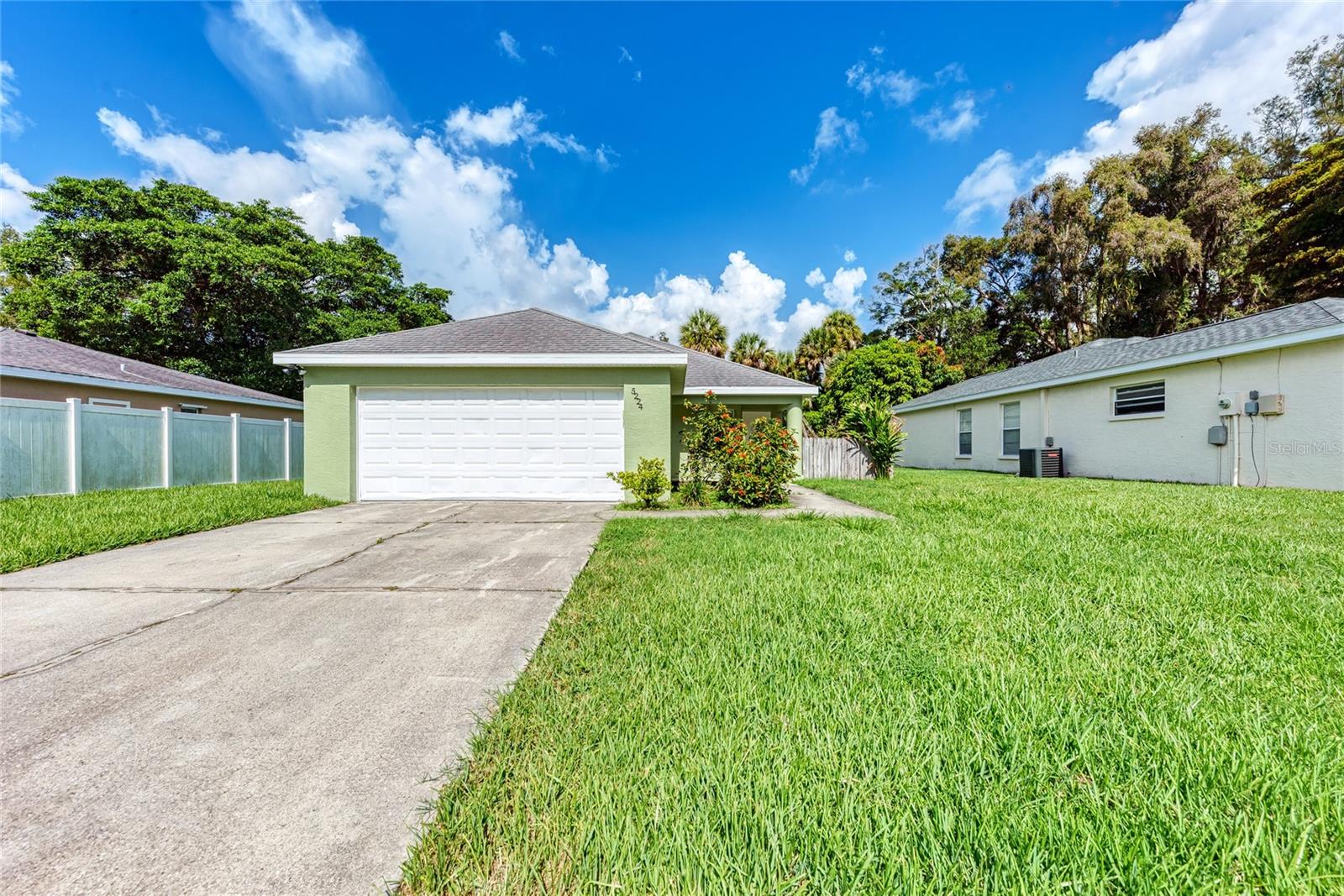 PALMS OF HOLIDAY HEIGHTS - Residential Lease