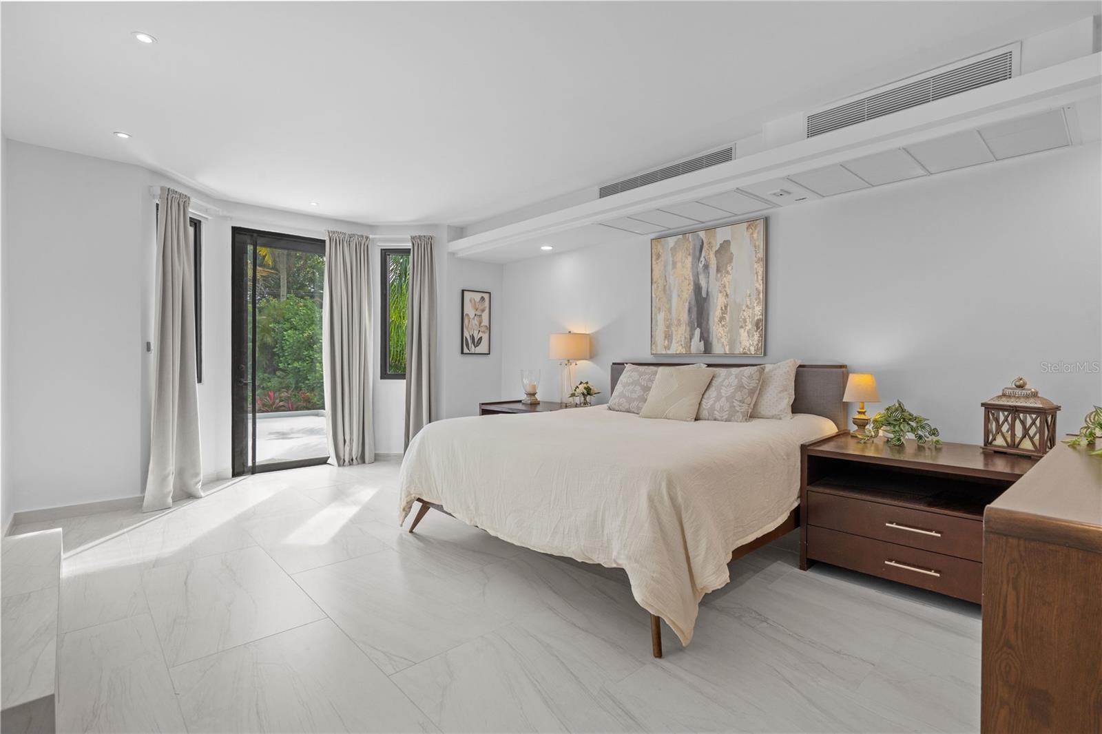 DORADO BEACH EAST - Residential