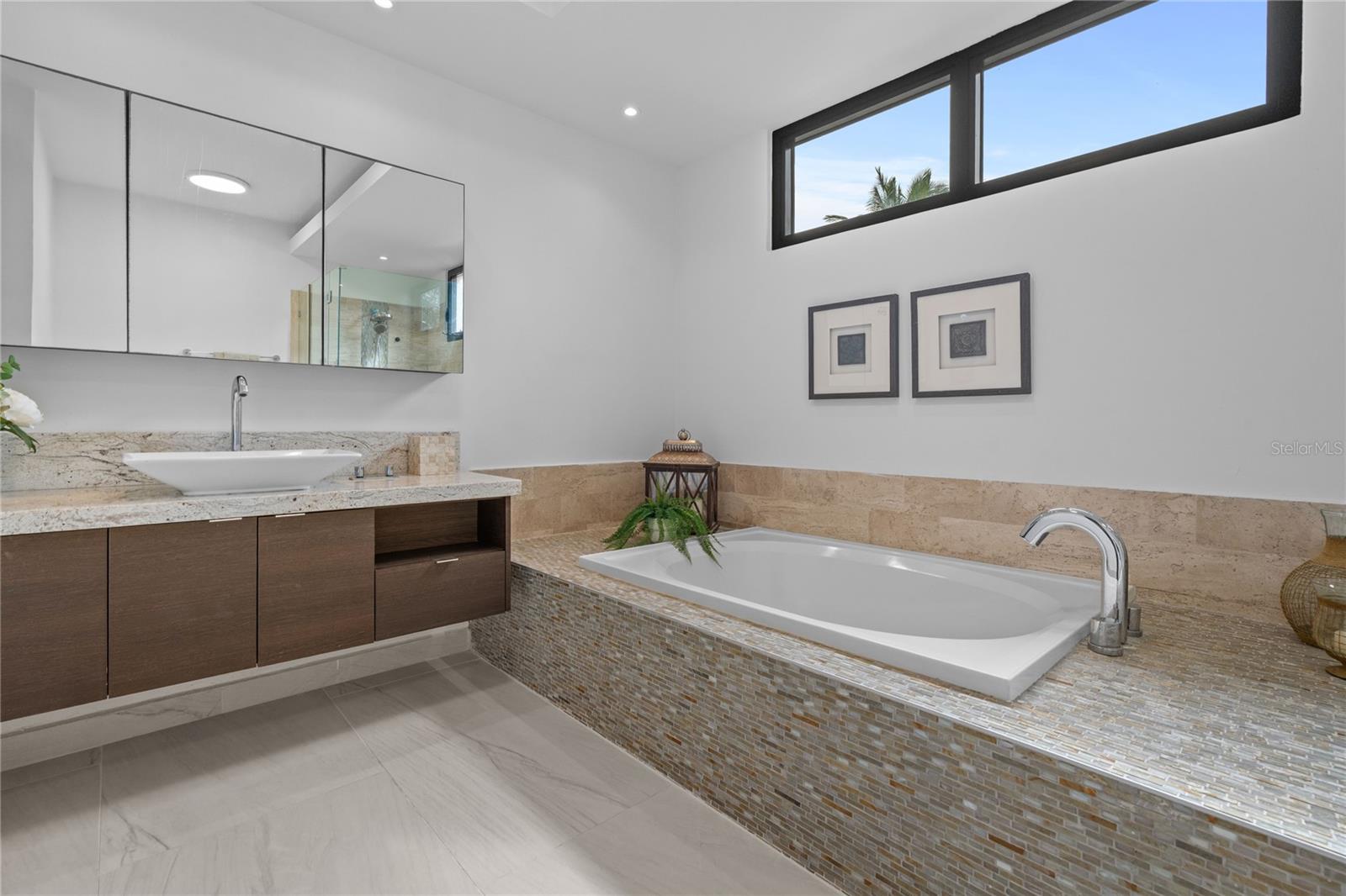 DORADO BEACH EAST - Residential