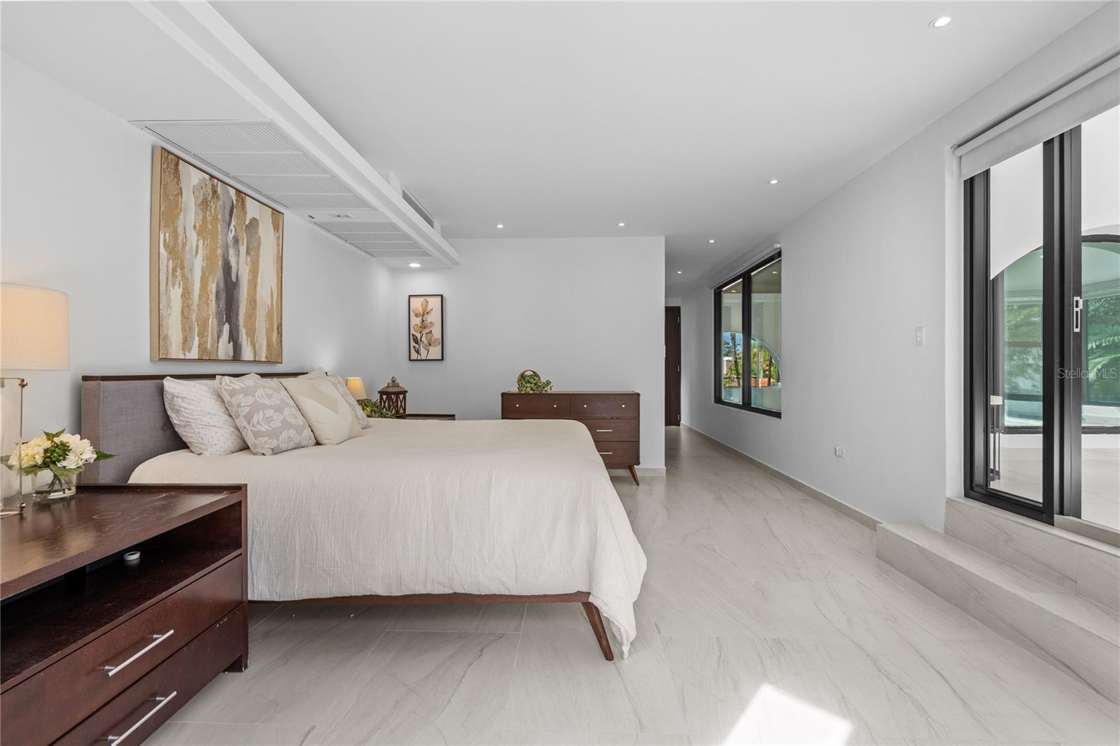 DORADO BEACH EAST - Residential