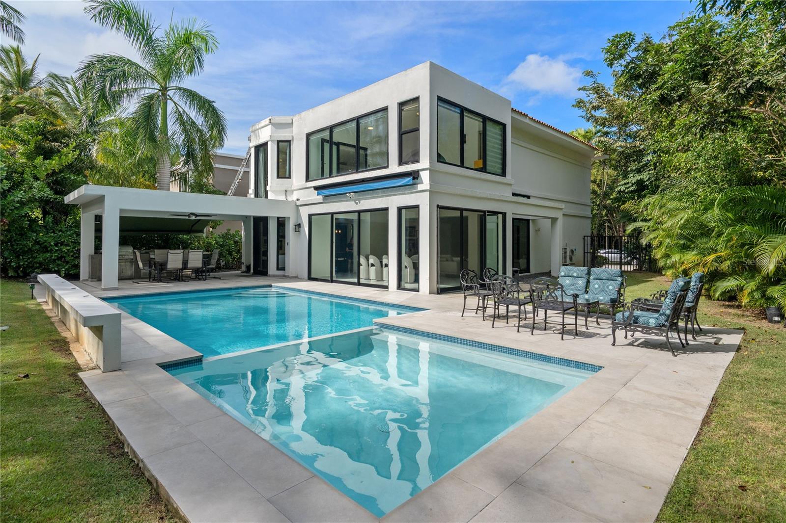 DORADO BEACH EAST - Residential