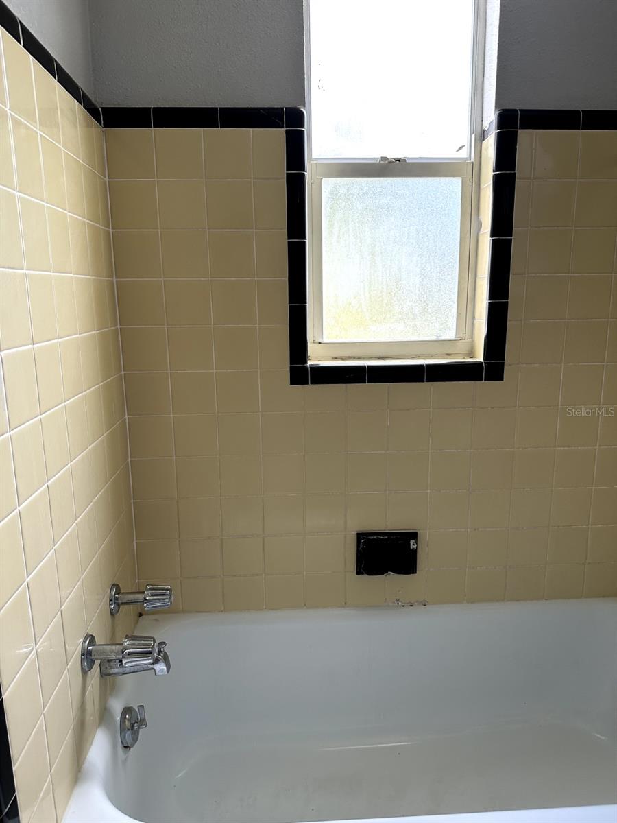 ARCADIA ANNEX - Residential Lease