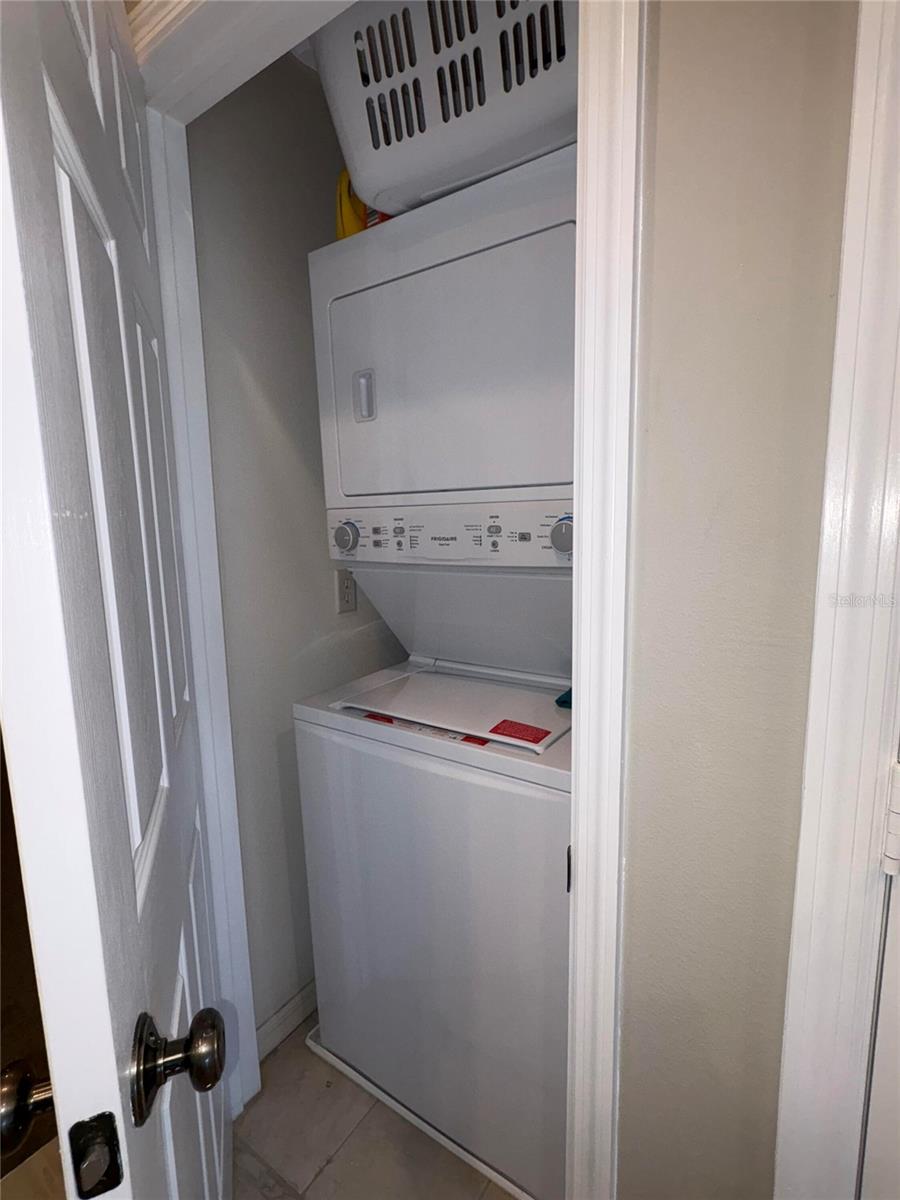 PALMA SOLA TRACE - Residential