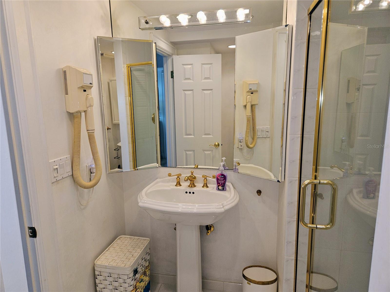 BEAU MONDE CONDO - Residential Lease