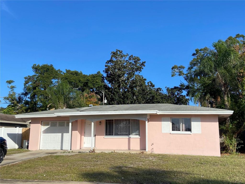 Photo of 1120 8th Avenue NE, Largo, FL 33770 (MLS # A4679818)