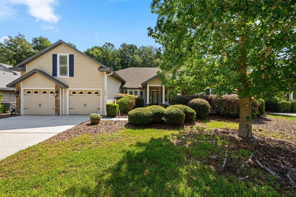 Photo of 7585 SW 79th Drive, Gainesville, FL 32608 (MLS # GC542910)