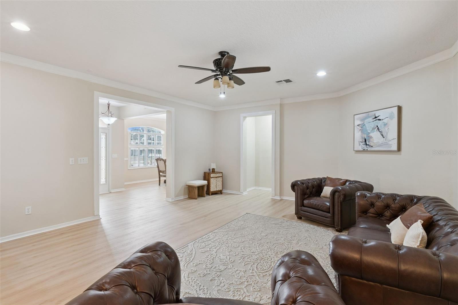 422 SANDRINGHAM COURT