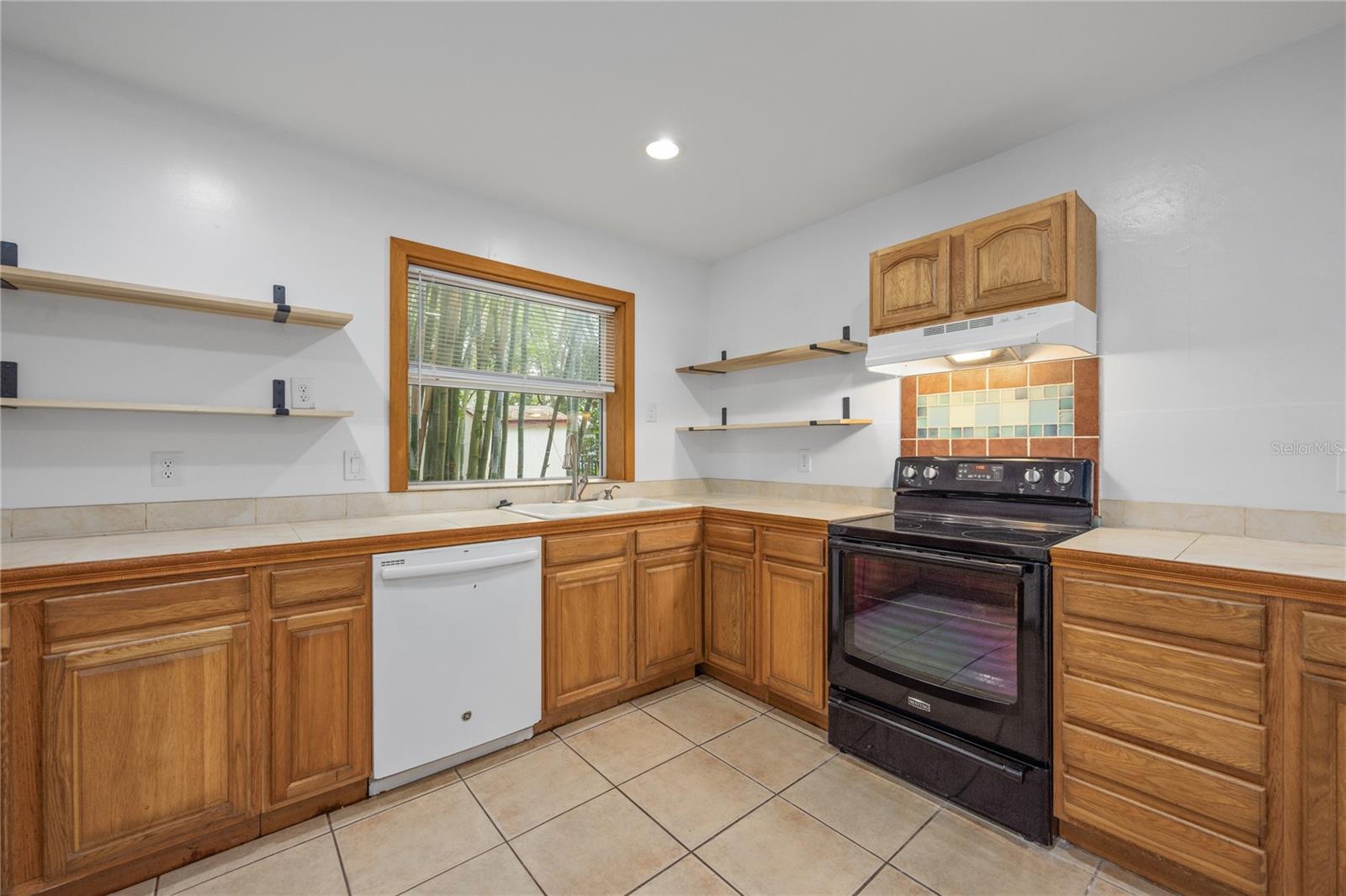 OAK HILL - Residential