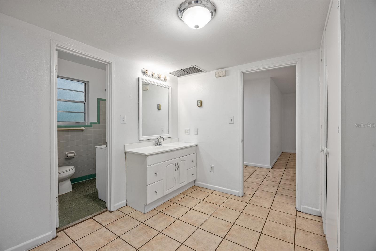 OAK HILL - Residential