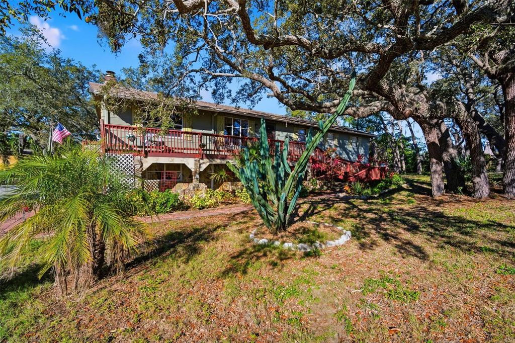 Photo of 1112 N Florida Avenue, Tarpon Springs, FL 34689 (MLS # TB8466840)