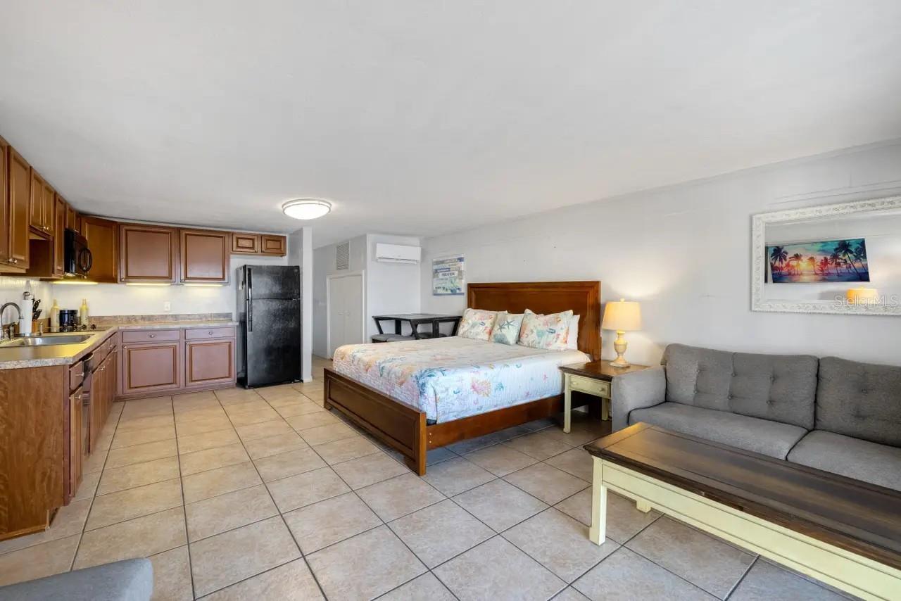 CEDAR COVE EFFICIENCY CONDO 02 - Residential