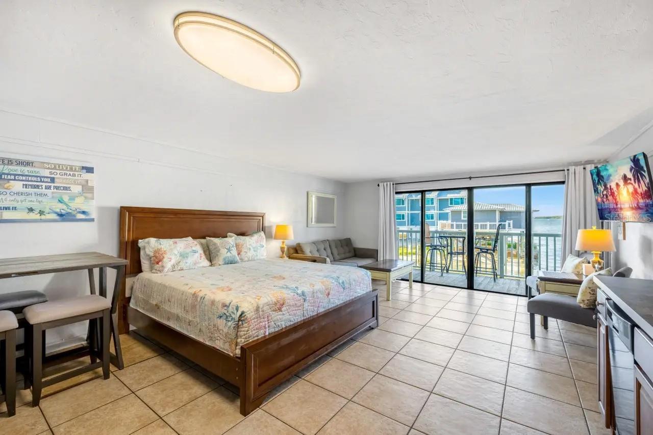 CEDAR COVE EFFICIENCY CONDO 02 - Residential