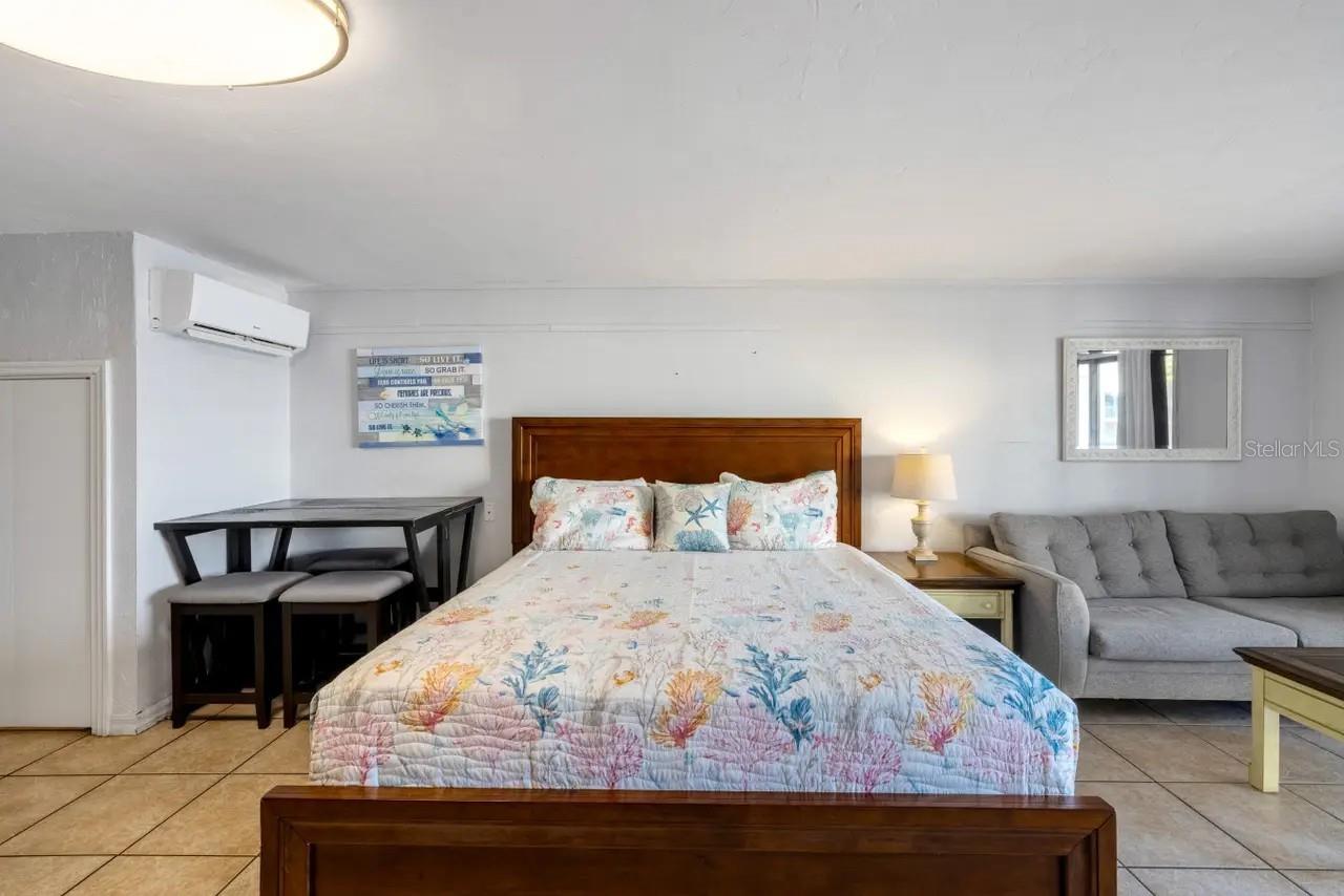 CEDAR COVE EFFICIENCY CONDO 02 - Residential