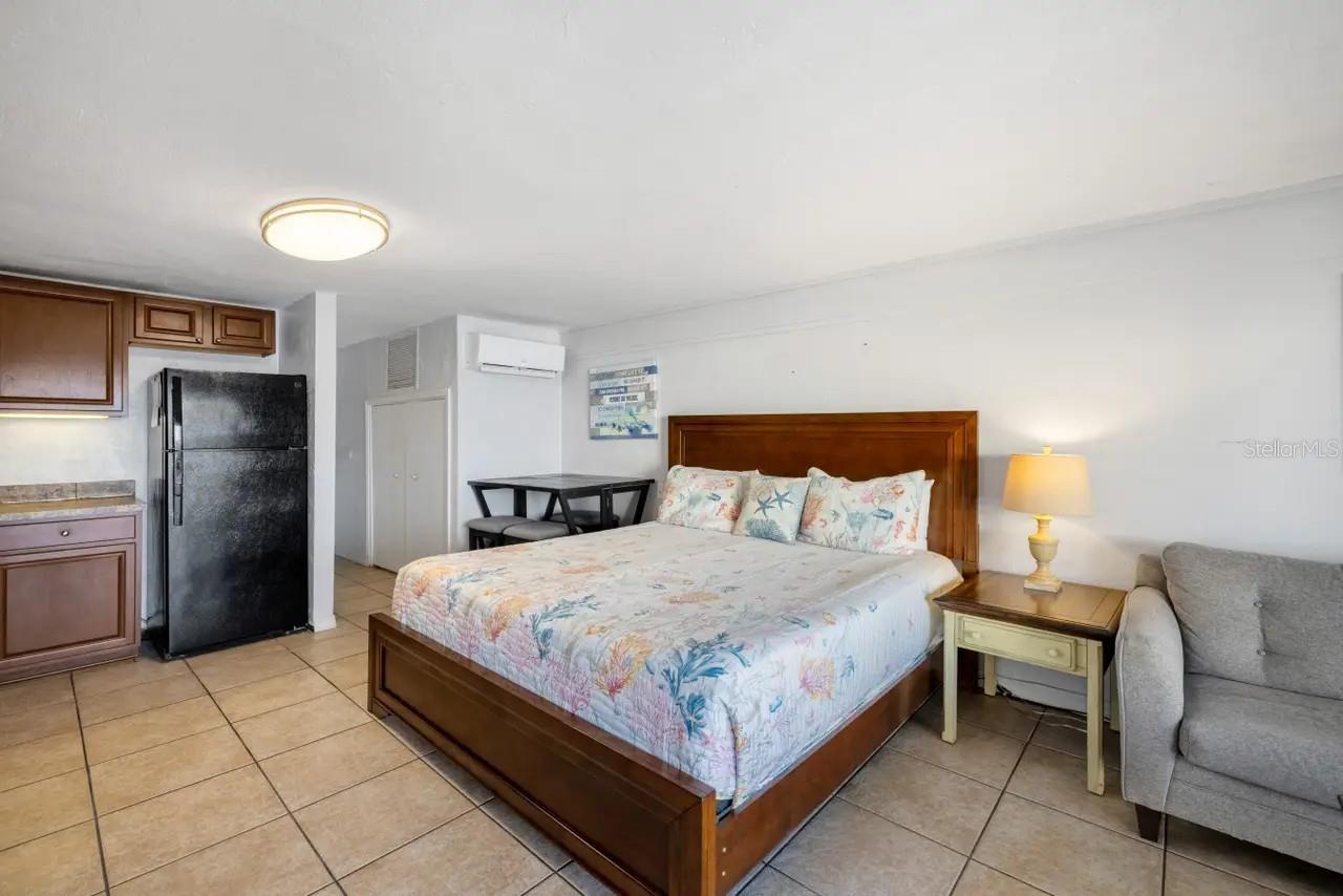 CEDAR COVE EFFICIENCY CONDO 02 - Residential