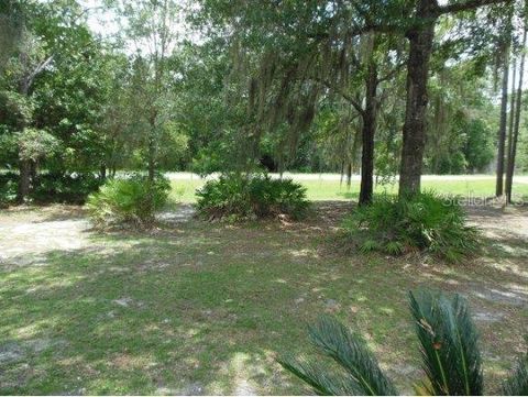 A home in DUNNELLON