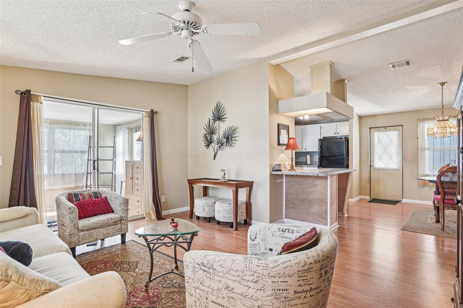 LADY LAKE ORANGE BLOSSOM GARDENS UNIT 12 - Residential