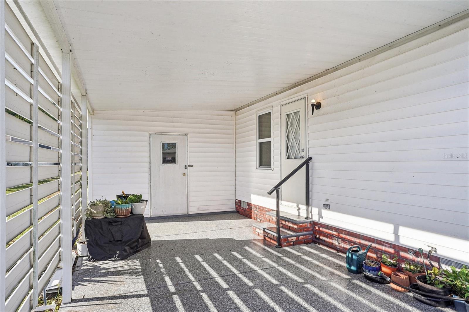 LADY LAKE ORANGE BLOSSOM GARDENS UNIT 12 - Residential