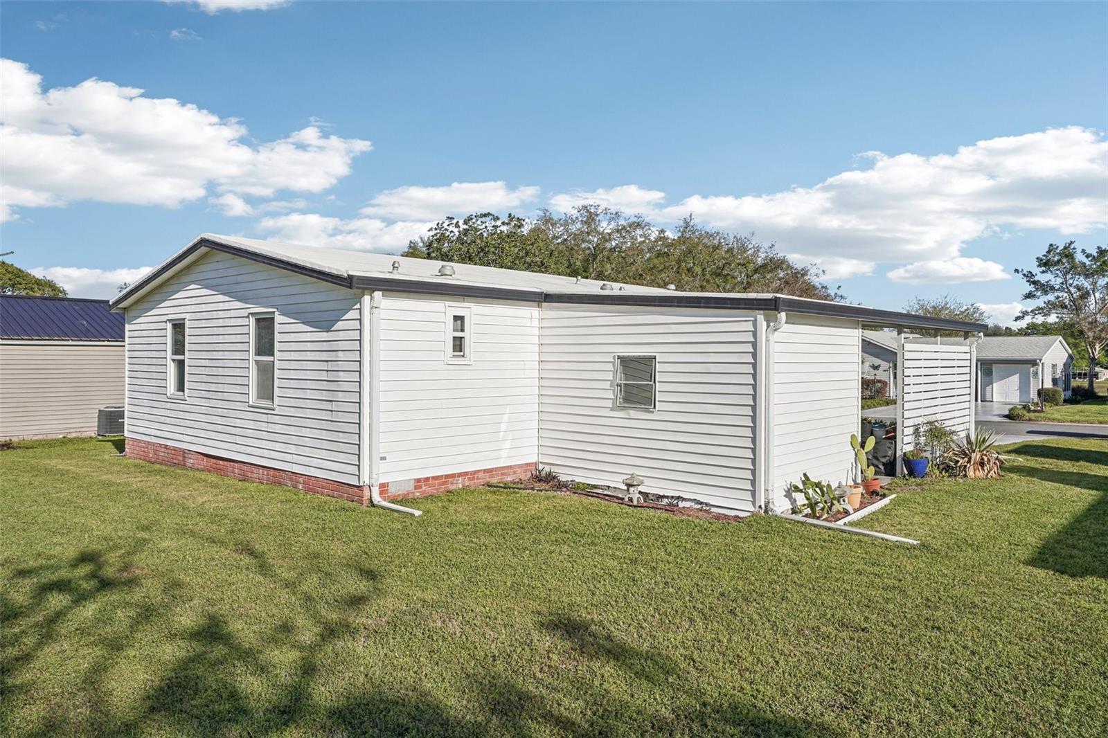 LADY LAKE ORANGE BLOSSOM GARDENS UNIT 12 - Residential