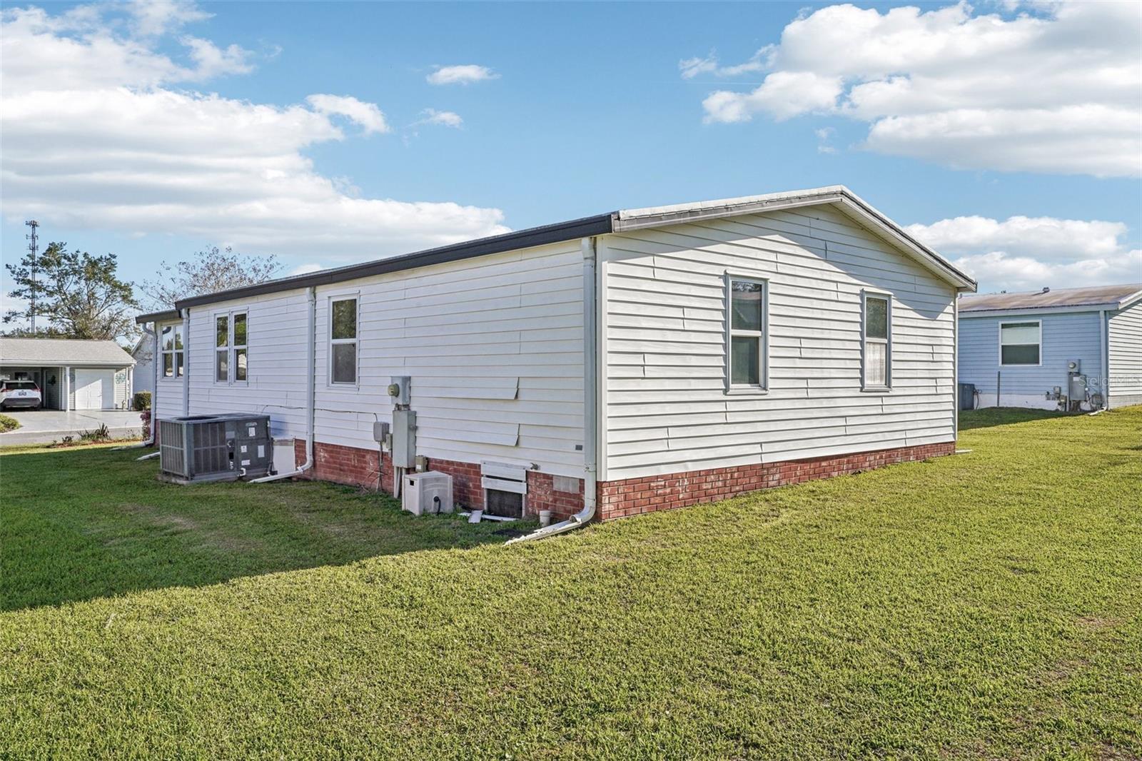 LADY LAKE ORANGE BLOSSOM GARDENS UNIT 12 - Residential