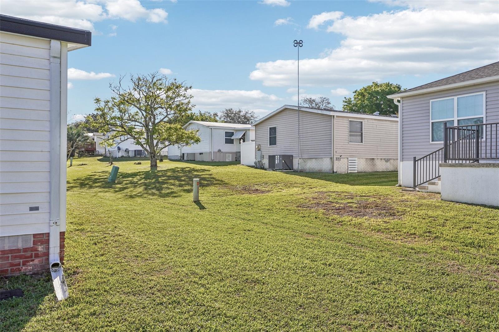 LADY LAKE ORANGE BLOSSOM GARDENS UNIT 12 - Residential