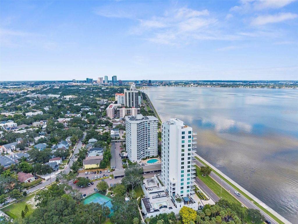 Photo of 2611 Bayshore Boulevard #902, Tampa, FL 33629 (MLS # TB8430777)