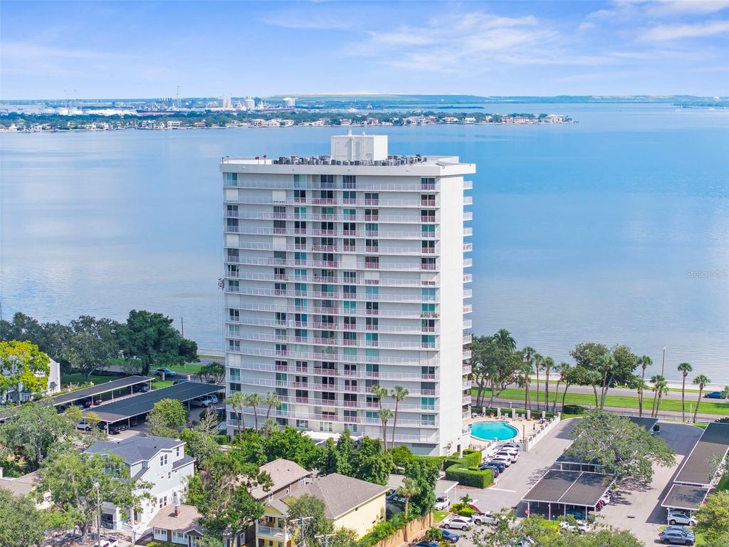 Photo of 2611 Bayshore Boulevard #902, Tampa, FL 33629 (MLS # TB8430777)