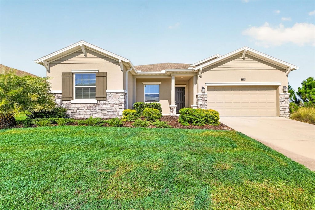 Photo of 5319 Basalt Drive, Mount Dora, FL 32757 (MLS # G5119026)