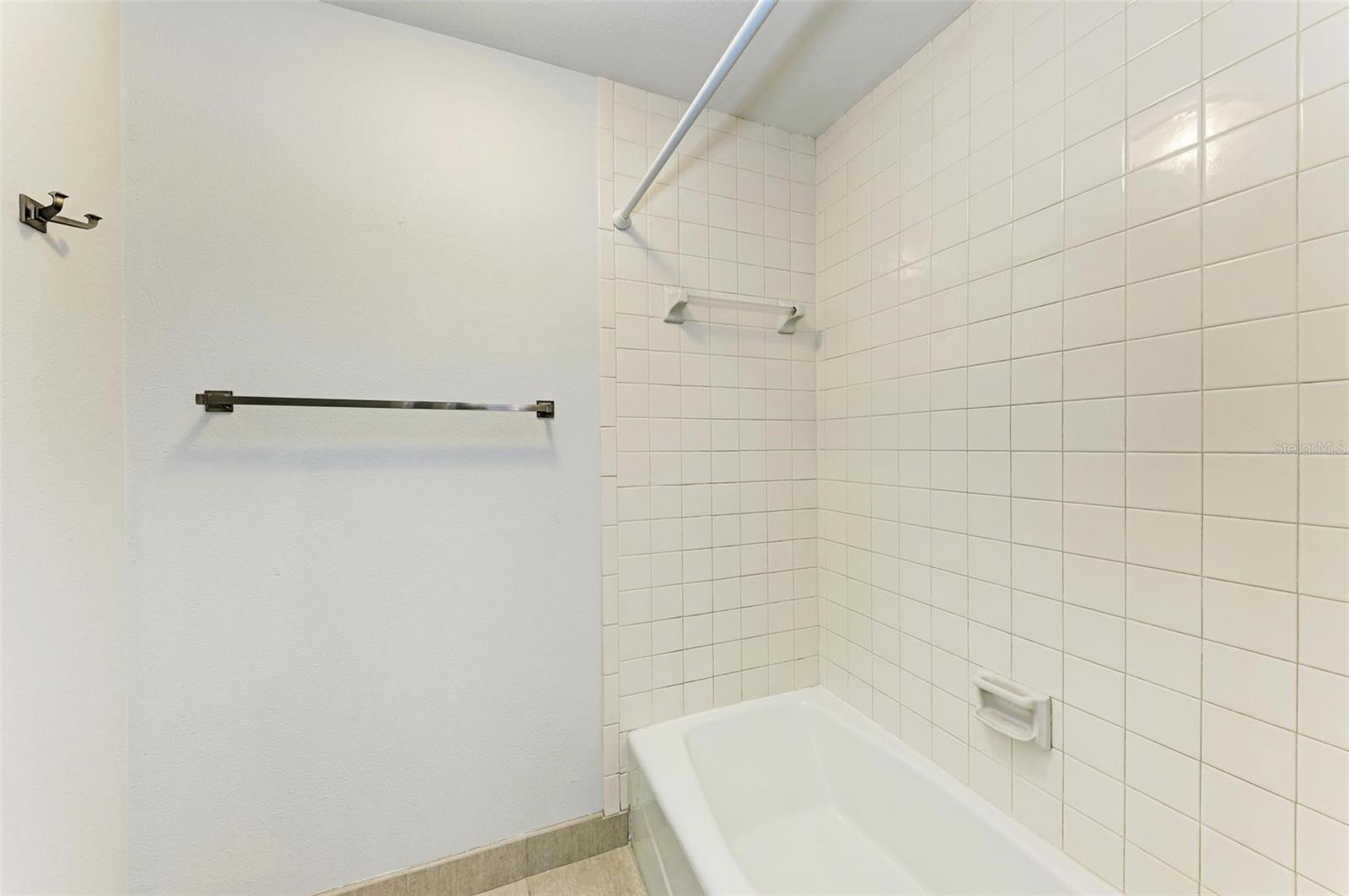 HAWTHORNE POND A CONDO - Residential Lease
