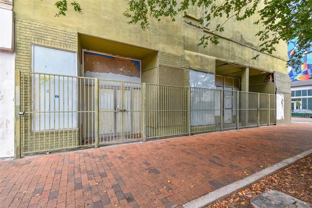 Photo of 1001 N Franklin Street, Tampa, FL 33602 (MLS # TB8427651)