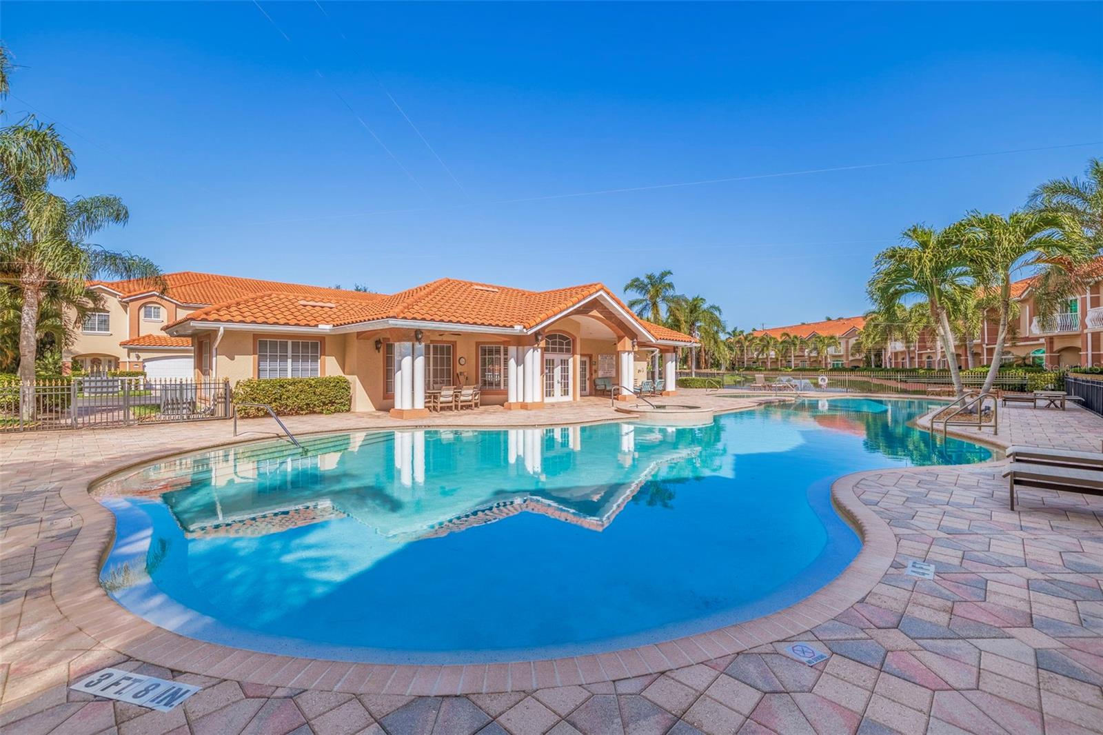 VILLAS DEL VERDE - Residential