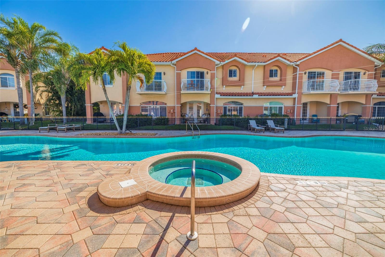 VILLAS DEL VERDE - Residential