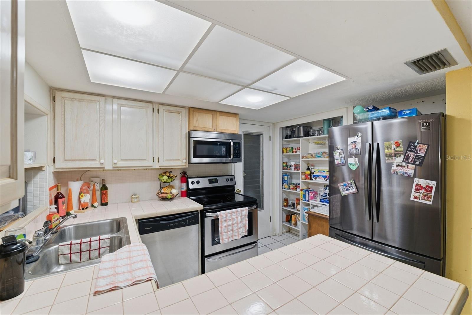 BEACON SQUARE - Residential