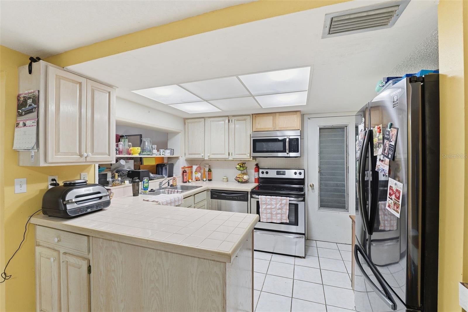 BEACON SQUARE - Residential